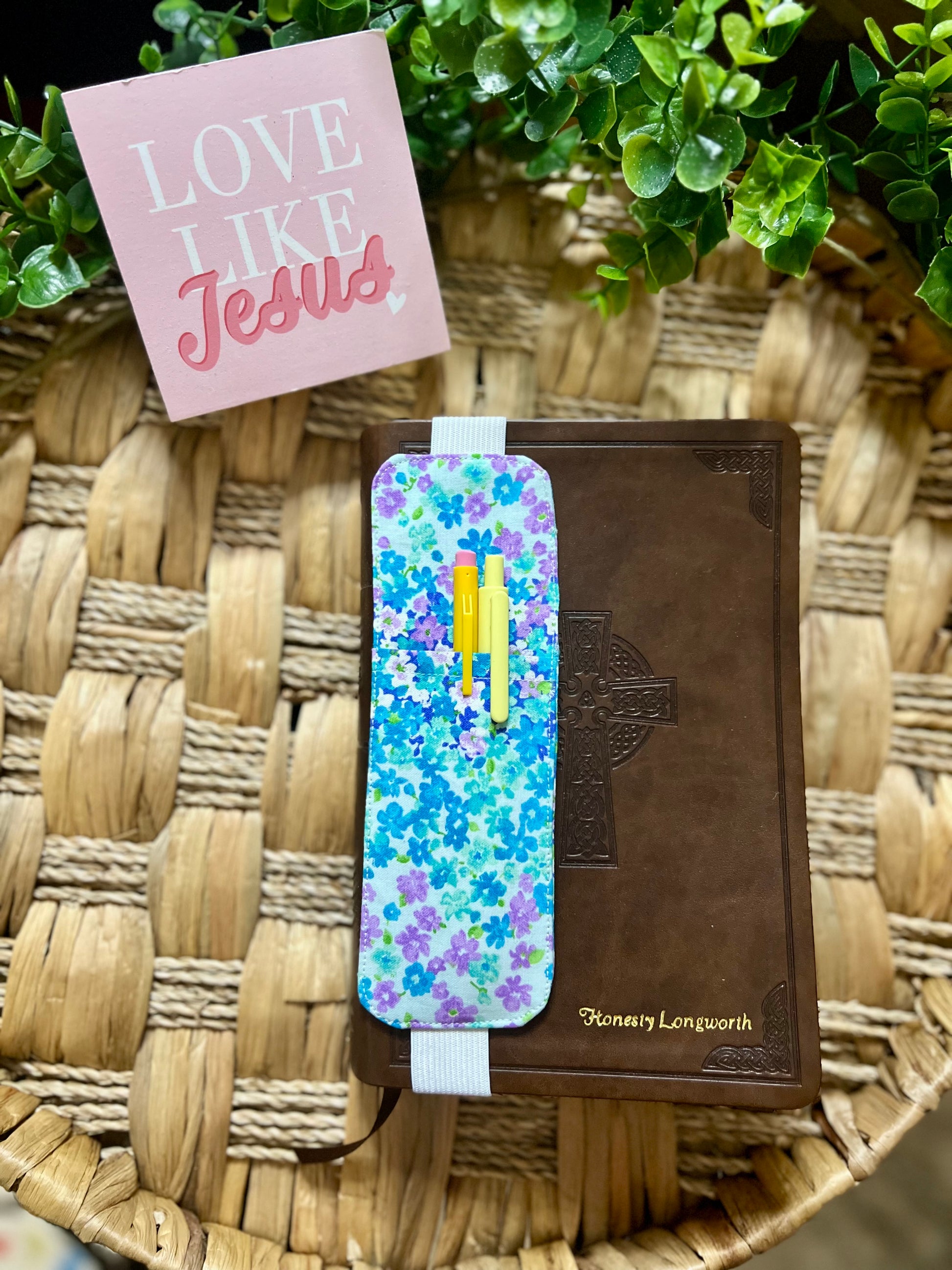 Blue and Purple Floral Pen Holder